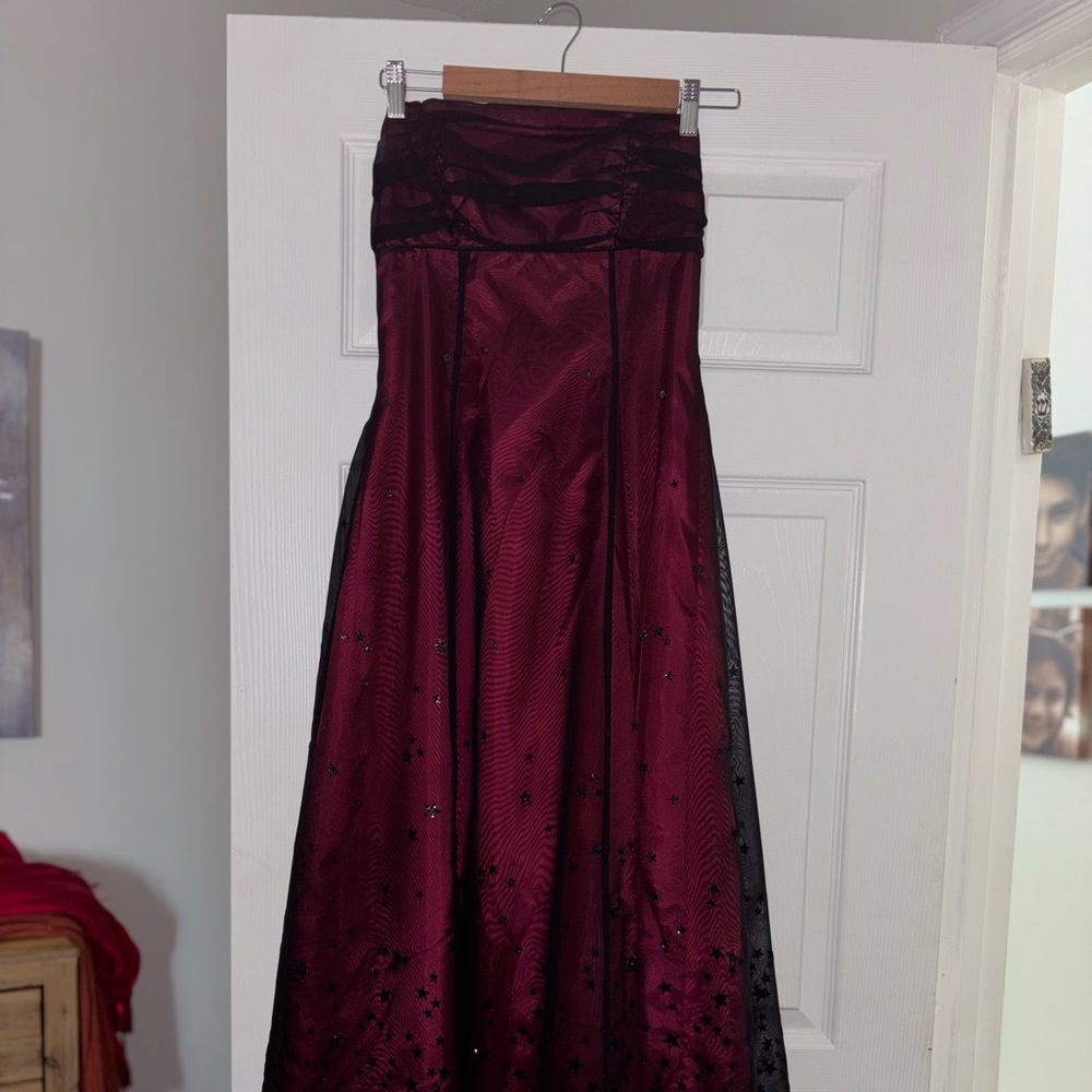 Elegant Burgundy and Black Women's Skirt